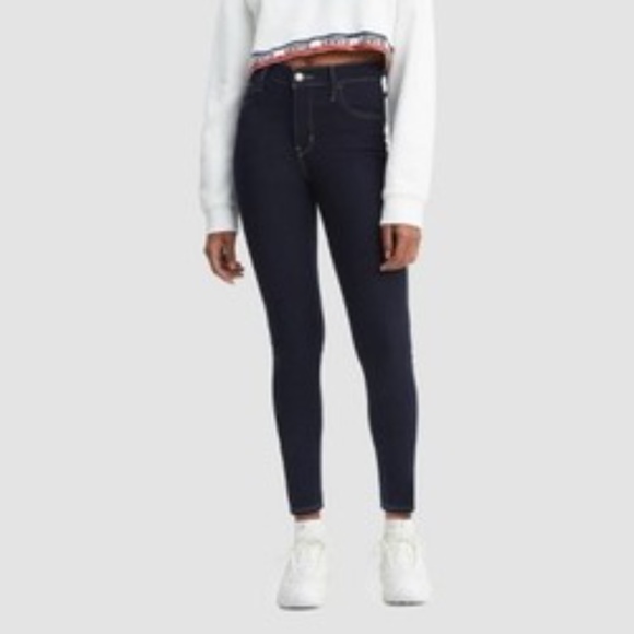 Levi’s 720 High-Rise Super Skinny Jeans - Picture 2 of 2